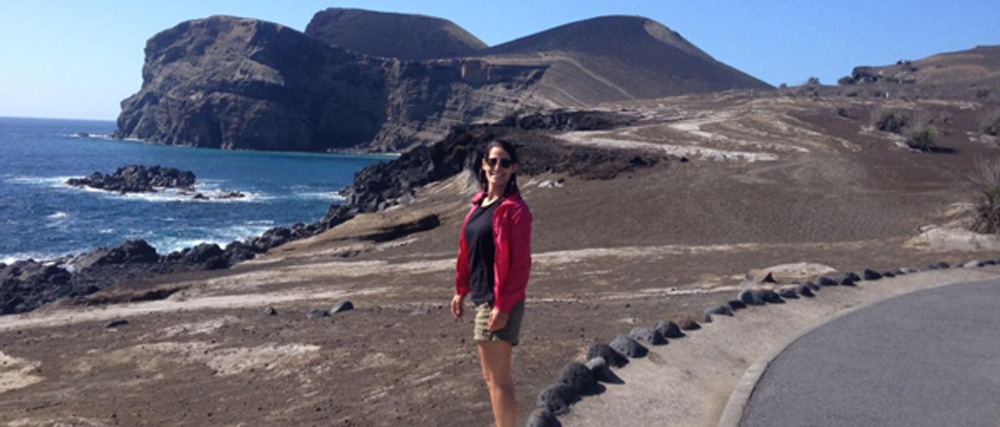 Após cirurgia a hérnia discal lombar, Carla Ferreira sobe montanhas dos Açores